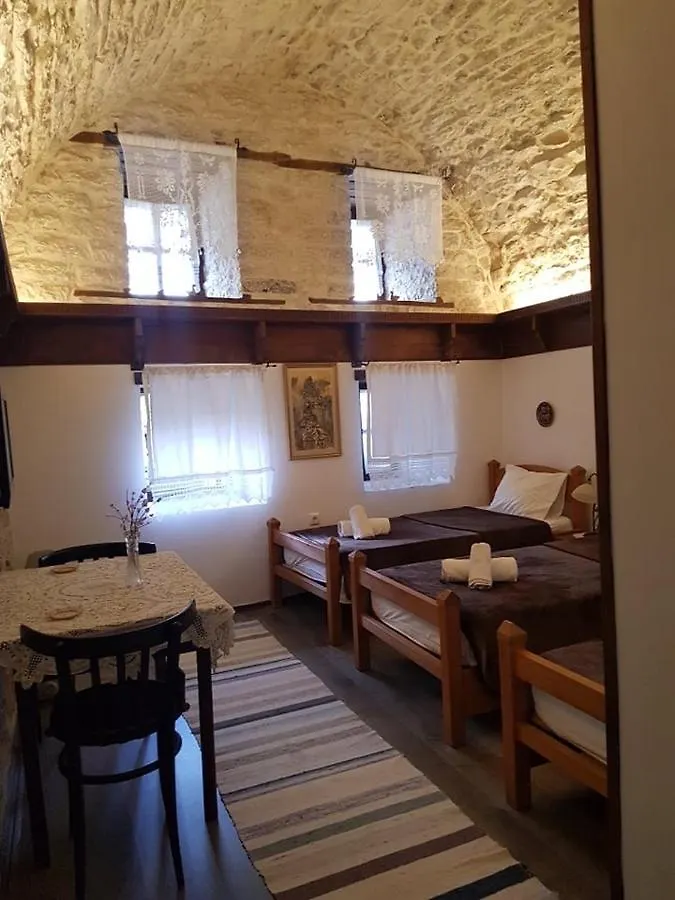 Konaku Guest House Gjirokastra